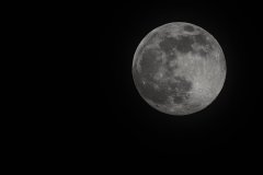 R3_02345_moon